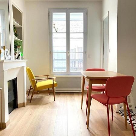 Modern Appartement W/ Tour Eiffel View In The 7Th Paris Exterior photo